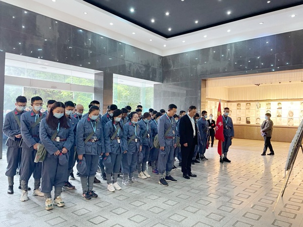 1618795303586205.jpg 南昌市政建設(shè)集團組織黨員干部上井岡山開展黨史學(xué)習(xí)教育6003.jpg