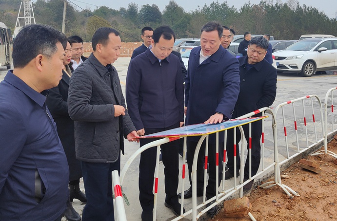 1643425217577355.jpg 新建區(qū)委書記王瑋到綠色建材科技產(chǎn)業(yè)園調(diào)研項目推進情況691.jpg