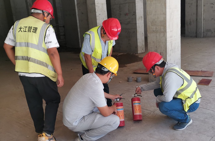 南昌市政建設(shè)各在建項(xiàng)目開(kāi)展安全隱患大排查