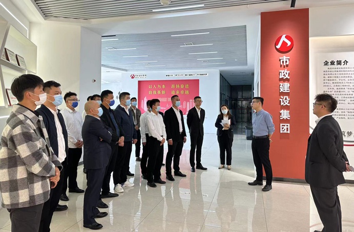 南昌市政建設集團安監(jiān)(信訪)部組織開展“師帶徒”活動啟動儀式 南昌市政建設集團安監(jiān)(信訪)部組織開展“師帶徒”活動啟動儀式