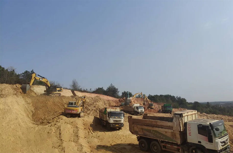 贛江新區(qū)云翔大道建設(shè)進(jìn)展:分秒必爭(zhēng)沖刺通車目標(biāo) | 南昌市政建設(shè)集團(tuán)攻堅(jiān)紀(jì)實(shí) 贛江新區(qū)云翔大道建設(shè)進(jìn)展:分秒必爭(zhēng)沖刺通車目標(biāo) | 南昌市政建設(shè)集團(tuán)攻堅(jiān)紀(jì)實(shí)