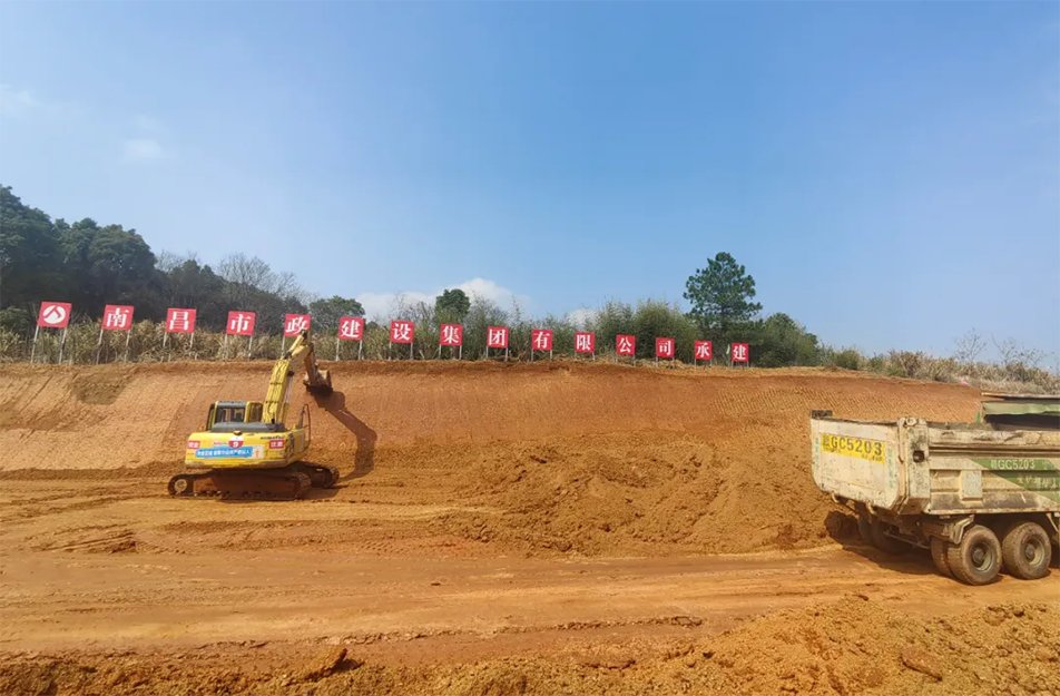 市政建設(shè)重點工程攻堅|云翔大道路基填方85%與廣州路東延北半幅通車沖刺 市政建設(shè)重點工程攻堅|云翔大道路基填方85%與廣州路東延北半幅通車沖刺