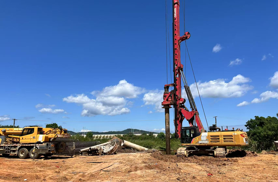 昌北機(jī)場三期配套路網(wǎng)神州路工程全面推進(jìn) 打造空港貨運(yùn)新動(dòng)脈 昌北機(jī)場三期配套路網(wǎng)神州路工程全面推進(jìn) 打造空港貨運(yùn)新動(dòng)脈