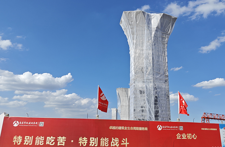 深圳大道互通立交項目鏡面墩柱工藝揭秘 定制不銹鋼模板誤差控制在2mm內(nèi) 深圳大道互通立交項目鏡面墩柱工藝揭秘 定制不銹鋼模板誤差控制在2mm內(nèi)